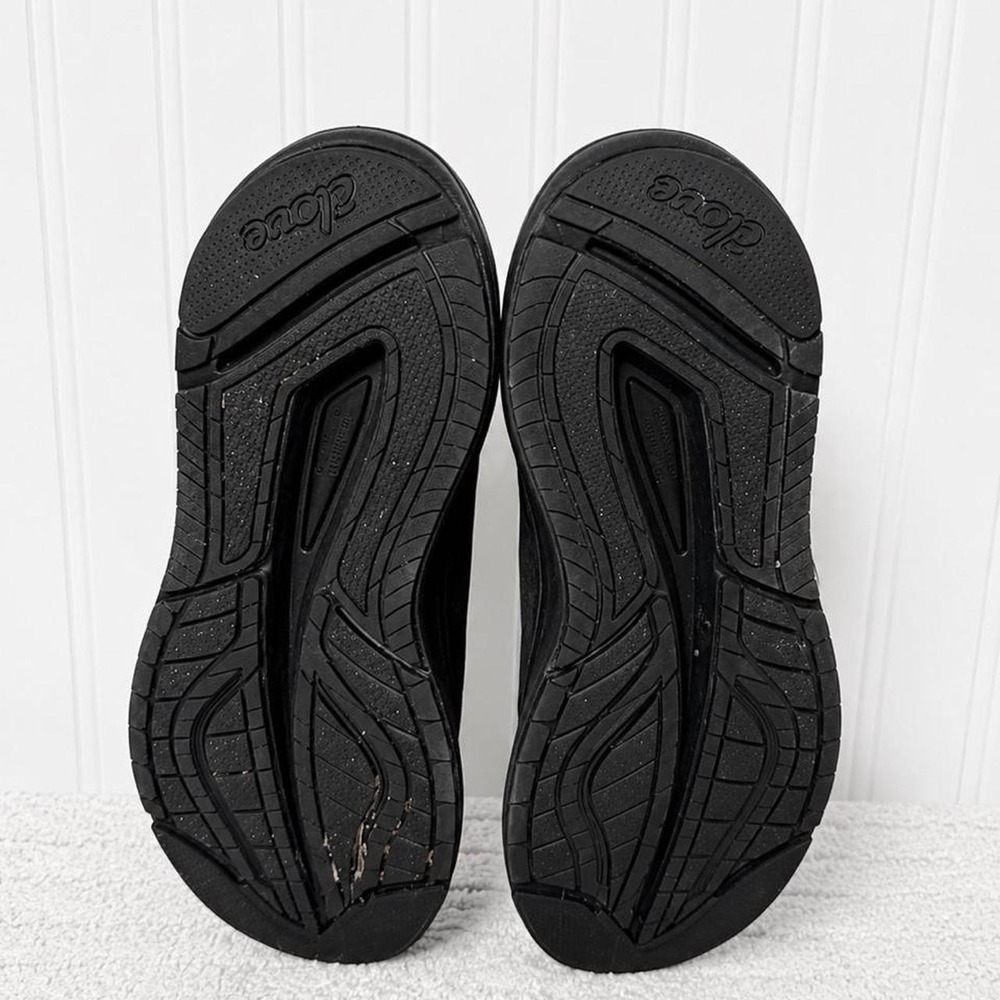 Clove Alto Women's All Black Nursing Sneakers - Picture 6 of 8